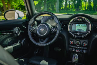 Прокат Mini Cooper S Cabrio (бирюзовый, 2020) — аренда авто в Калининграде — фото 17