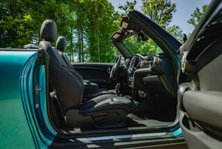 Прокат Mini Cooper S Cabrio (бирюзовый, 2020) — аренда авто в Калининграде — фото 14