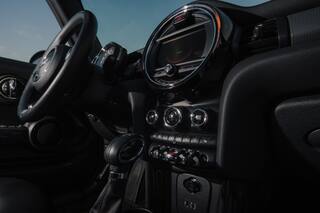 Прокат Mini Cooper Cabrio (серый, 2018) — аренда авто в Калининграде — фото 9