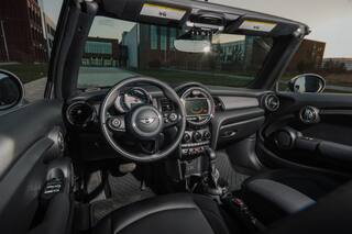 Прокат Mini Cooper Cabrio (серый, 2018) — аренда авто в Калининграде — фото 25