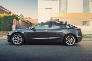 Прокат Tesla Model 3 — аренда авто в Калининграде — фото 5