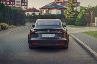Прокат Tesla Model 3 — аренда авто в Калининграде — фото 4