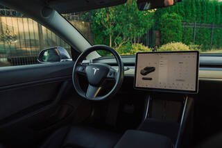 Прокат Tesla Model 3 — аренда авто в Калининграде — фото 8