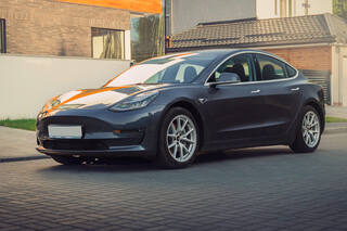 Прокат Tesla Model 3 — аренда авто в Калининграде — фото 7