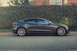 Прокат Tesla Model 3 — аренда авто в Калининграде — фото 3